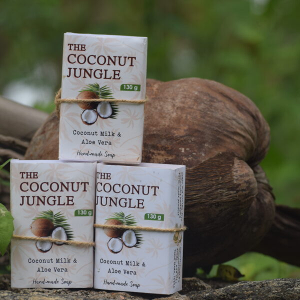 THE COCONUT JUNGLE COCONUT MILK ALOE VERA SOAP 150g